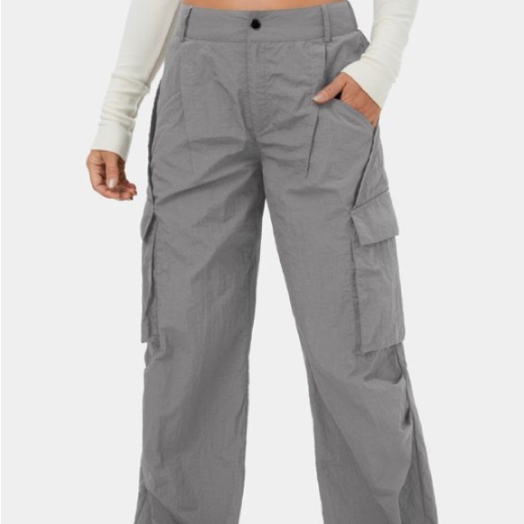 NWT Halara Button Zipper Side Pocket Wide Leg Casual Cargo Pants Size S (4-6) - Picture 3 of 9